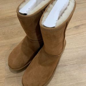 UGG W Classic Short II , Chestnut 8